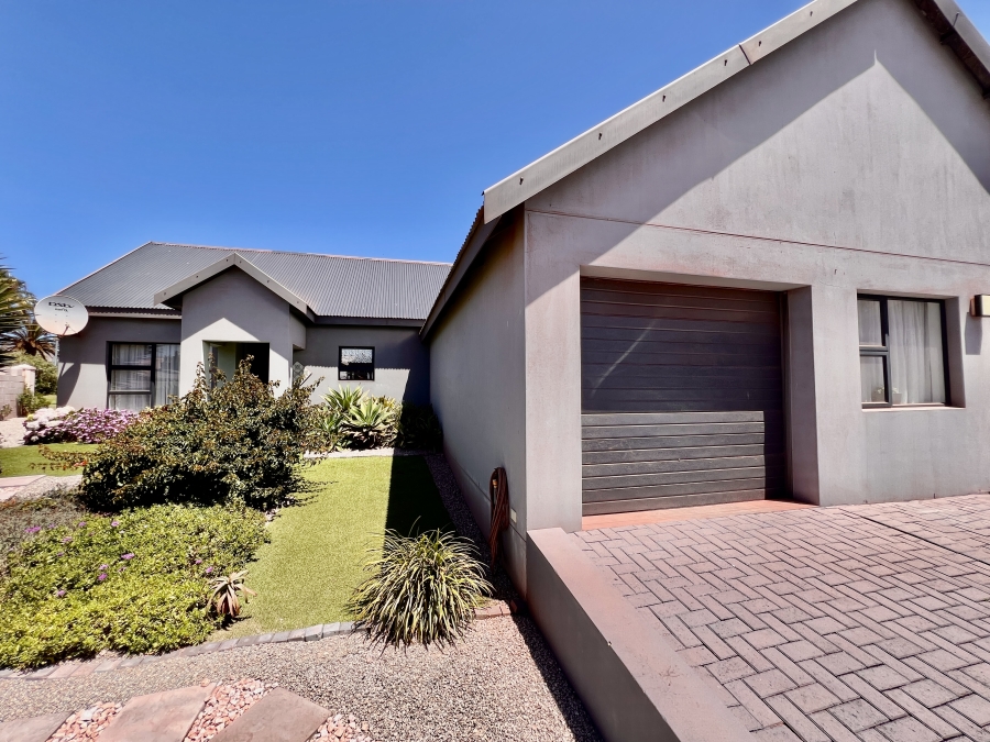 3 Bedroom Property for Sale in Bluewater Bay Western Cape